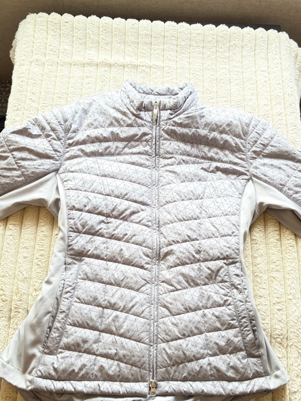 Ariat Western wear Silver/ Gray Quilted Jacket